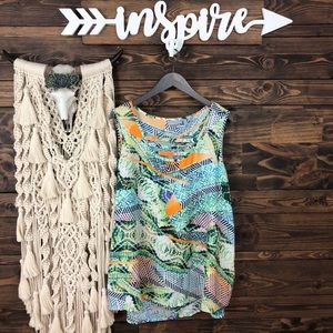 Harper + Liv |‎ Sleeveless Tropical Strappy Blouse